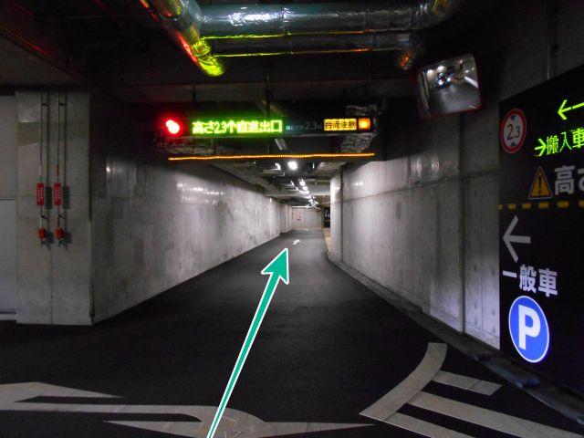 【宿泊不可】中之島ダイビル駐車場【平日のみ：7:00～23:59】の駐車場写真