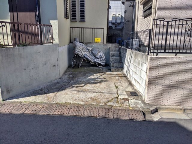 代々木公園駅まで徒歩7分駐車場の駐車場写真