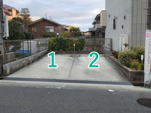 ポルトボヌール千里山の駐車場写真