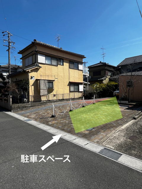 木田駅徒歩1分の駐車場写真