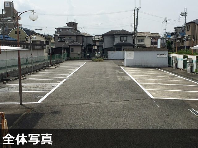 駐車場内の全体の風景です
