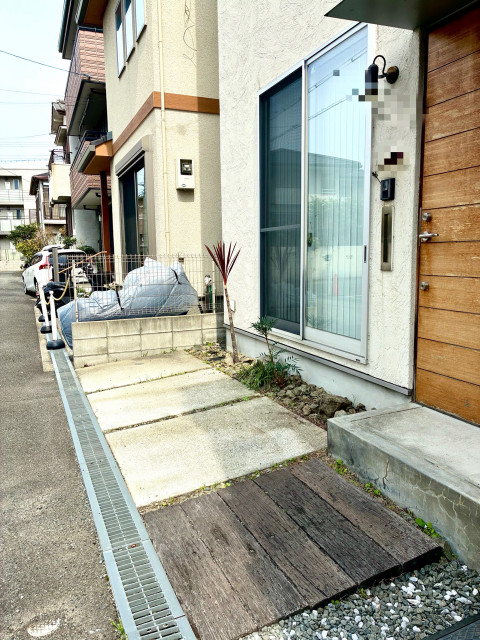 伊加賀南町4-22駐車場の駐車場写真