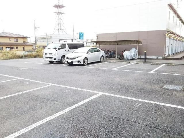 レオパレスSAKURA駐車場【24080】の駐車場写真