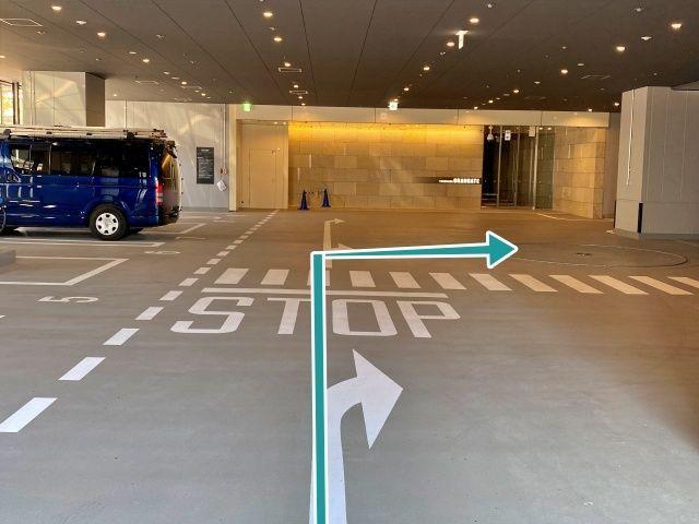 横浜グランゲート【機械式/全高155cm以下/土日祝のみ：9:00～22:00】の駐車場写真