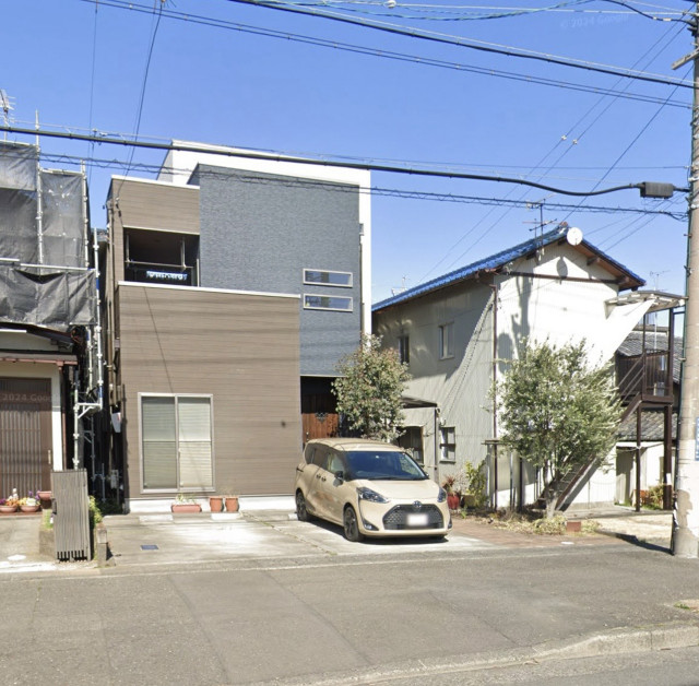 ミニストップ前の自宅駐車場の駐車場写真