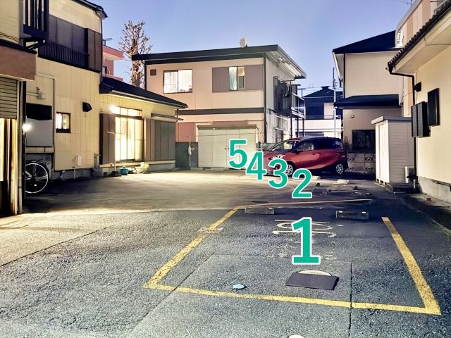 本行徳14 岩佐精肉店☆アキッパ駐車場の駐車場写真