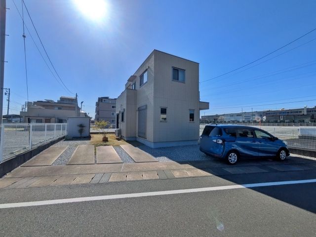 新貝1丁目10-7駐車場【2】の駐車場写真