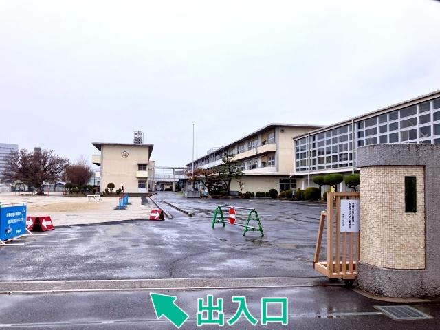 精華小学校【多治見市制記念花火大会2026】の駐車場写真