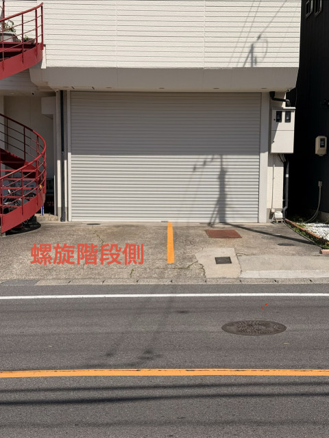 名鉄白土バス停前　駐車場の駐車場写真