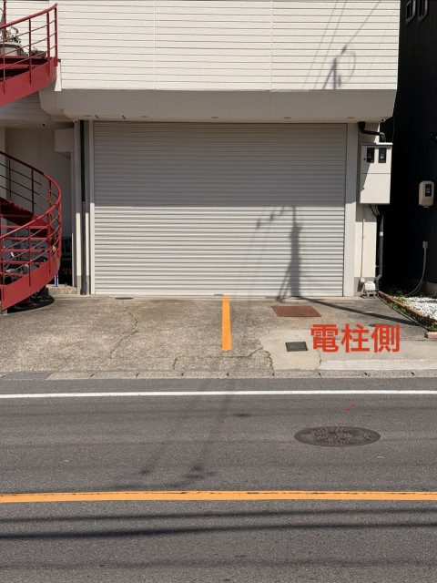 名鉄白土バス停前　駐車場の駐車場写真