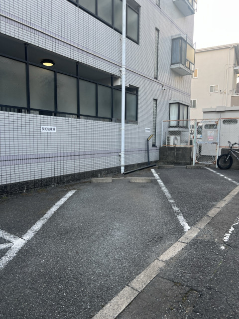 池尻2丁目9-2駐車場の駐車場写真