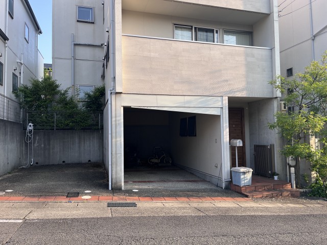 潮見が丘2丁目94駐車場の駐車場写真