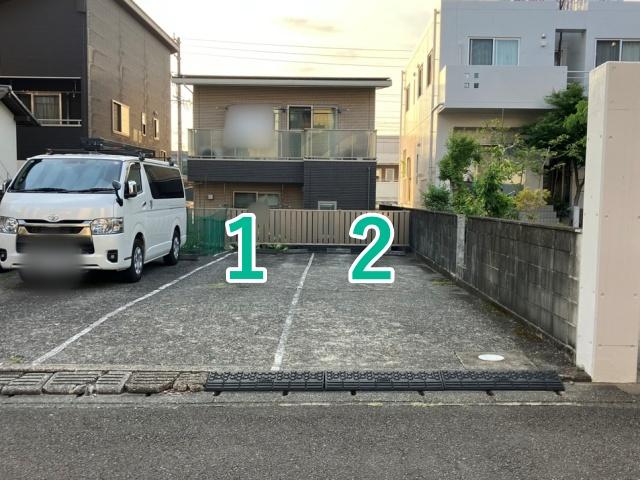 [c4430]中之郷2丁目22 駐車場の駐車場写真