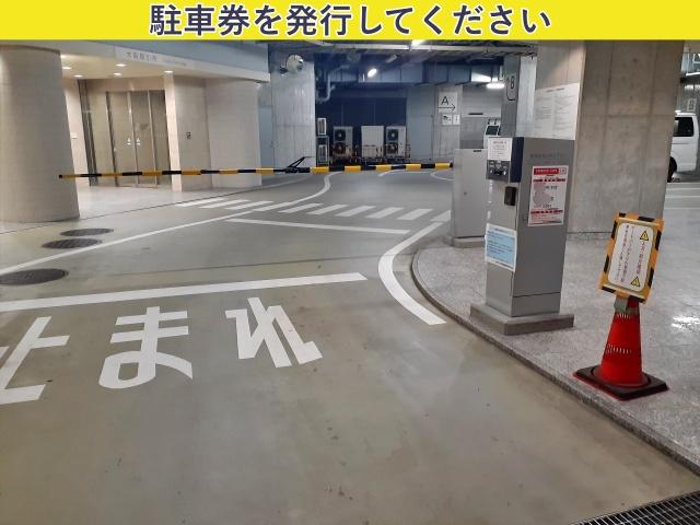 大阪証券取引所ビル 駐車場【機械式】の駐車場写真