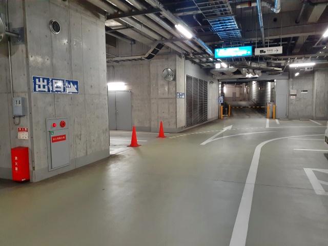 大阪証券取引所ビル 駐車場【機械式】の駐車場写真