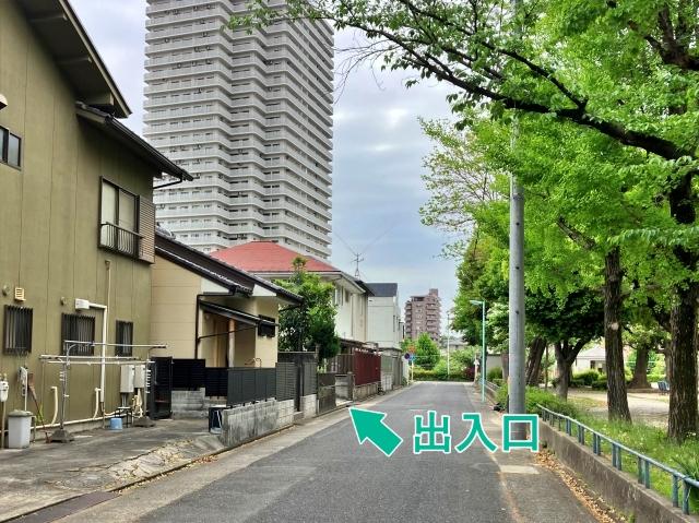 出来町3丁目14-18駐車場の駐車場写真