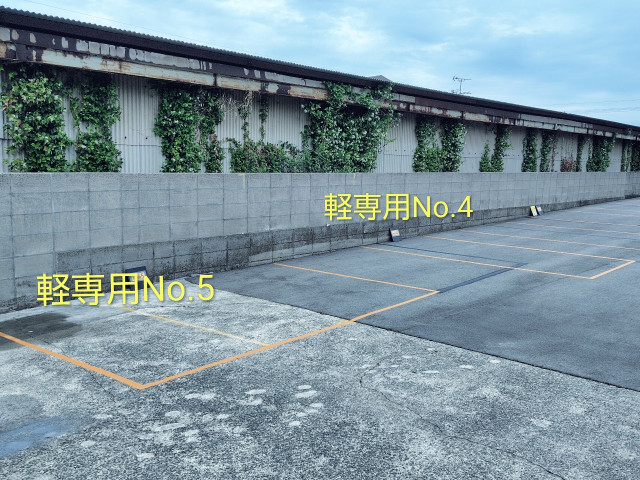 小山5-31-26軽自動車専用駐車場（えがお健康スタジアム近く）の駐車場写真