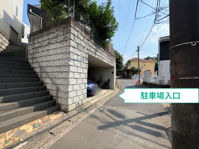 小机町402-6駐車場【1】の駐車場写真