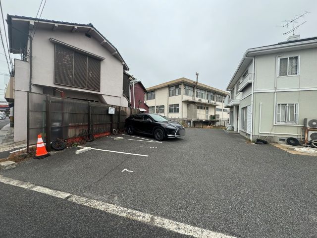 宮島口1丁目3-10駐車場【1】の駐車場写真