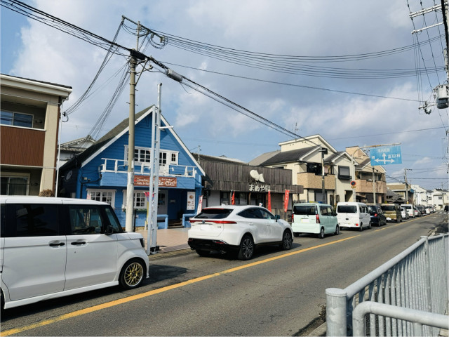 カナディアンカフェRide On! 店舗駐車場の駐車場写真