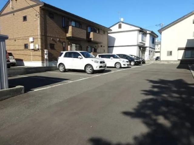 レオパレスやばせ駐車場【30447】の駐車場写真