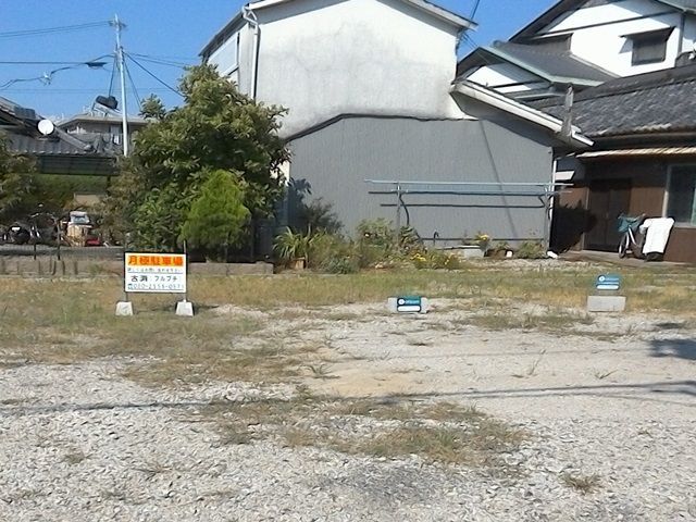 【道順4】こちらがakippa駐車場となります。看板をご確認ください。