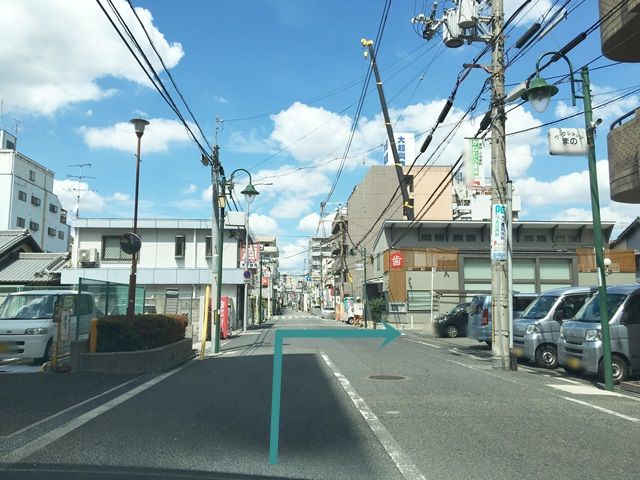 【道順2】左折後、「植田歯科医院」さんを目印に「右折」してください。