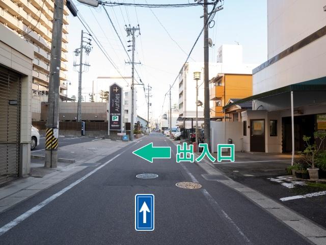 シティホテルアンティーズ 平地駐車場の駐車場写真