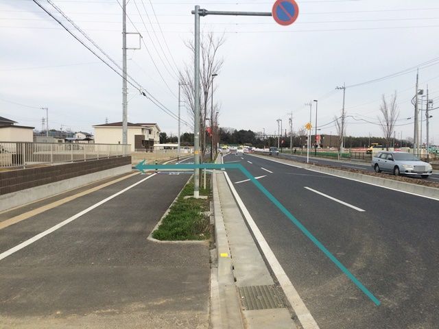 道順1. 岩槻街道(国道122号線)「埼玉スタジアム交差点」を「左折」して直進、突き当り「右折」、写真を参考に「左折」してください