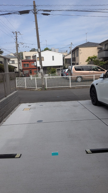 武蔵野市緑町O邸駐車場1番の駐車場写真