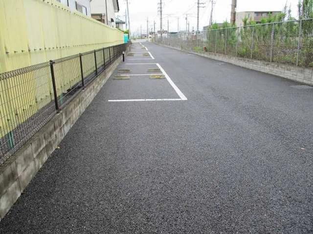 レオパレスティラーノ駐車場【43177】の駐車場写真