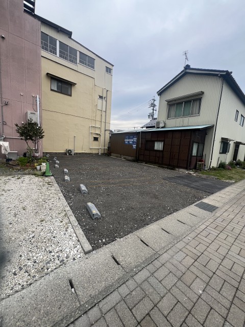 寺河戸町1114-7駐車場の駐車場写真