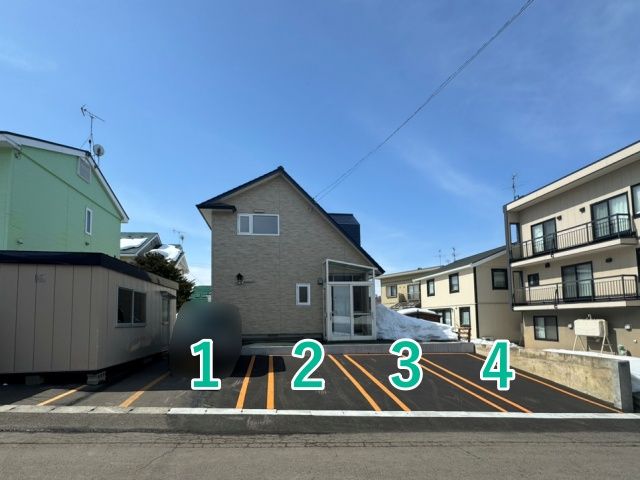 美沢2-3-2駐車場【停め間違い注意】の駐車場写真