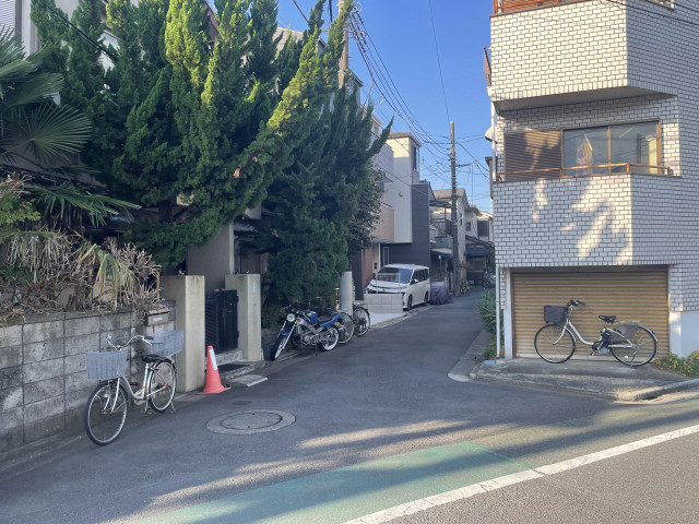 鎌倉2丁目14-13駐車場の駐車場写真