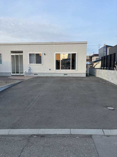 もみじ台南1丁目6-8駐車場の駐車場写真