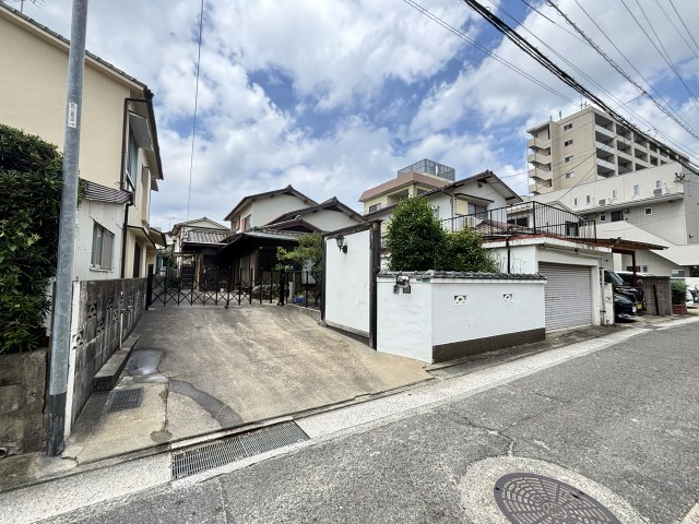 和白3丁目23-43駐車場の駐車場写真
