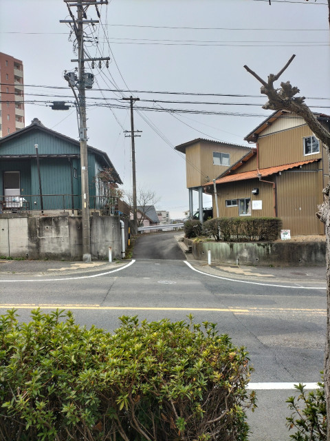 １日貸し200円(朝8時〜翌日朝7時59まで)の駐車場写真