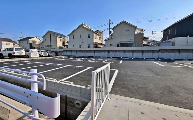 西牧野小府道側第2パーキング アキッパ駐車場の駐車場写真