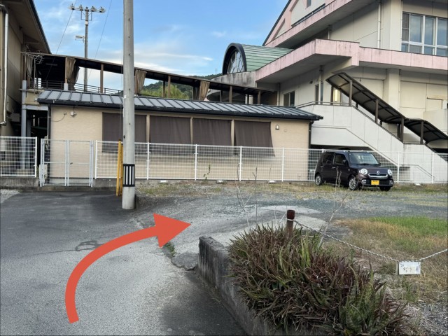 八幡浜江戸岡1丁目の駐車場写真