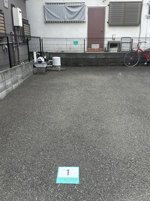 腰越2丁目　小動神社下駐車場の駐車場写真