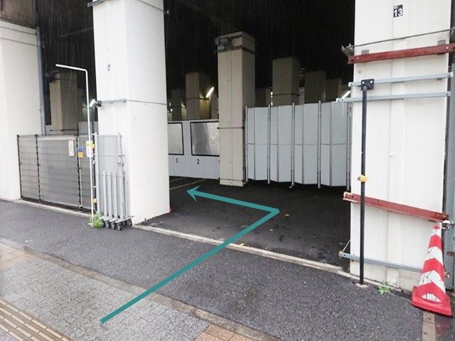 駐車場入口