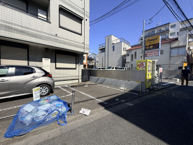 旭町3丁目28-15駐車場の駐車場写真