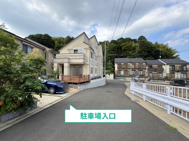 小机町1104-1駐車場の駐車場写真