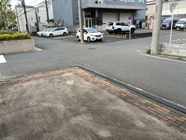 新羽町423-9駐車場の駐車場写真