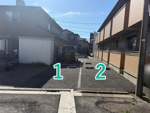 【東側】赤塚7丁目16 カーサソシエゴ☆アキッパ駐車場の駐車場写真