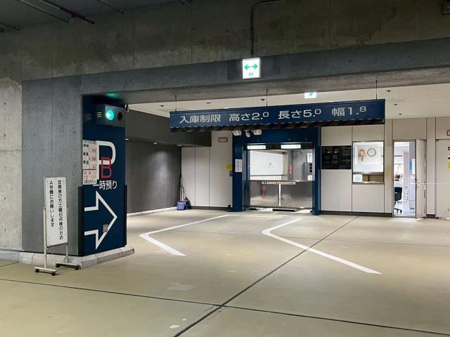 堂島アバンザビル駐車場　期間限定宿泊パック【月〜金8時〜翌日22時】入庫19時までの駐車場写真