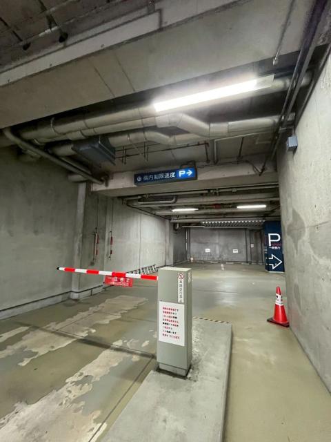 堂島アバンザビル駐車場　期間限定宿泊パック【月〜金8時〜翌日22時】入庫19時までの駐車場写真