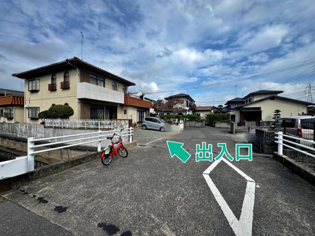 若宮3丁目1-83駐車場の駐車場写真