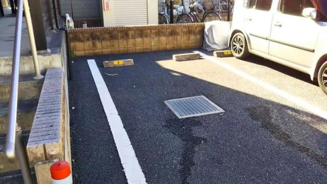 レオネクストプランドール駐車場【52742】の駐車場写真
