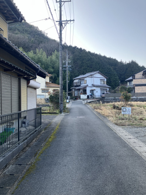 岐阜市岩崎360-6の駐車場写真